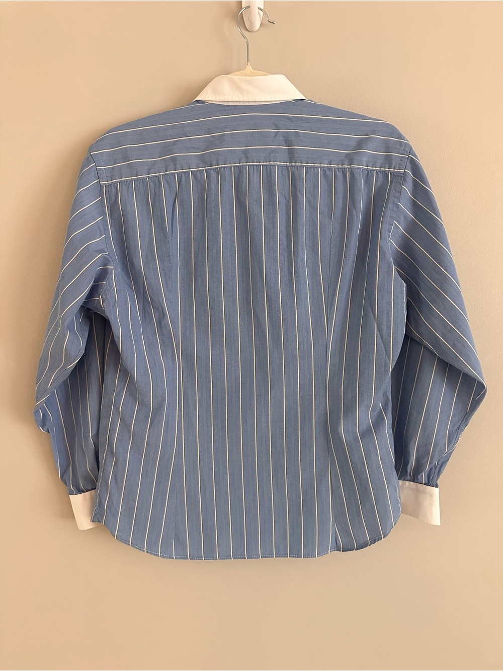 Vintage Burberrys Blue Pinstripe Button Down Shirt Contrast Collar Size 2 - Picture 3 of 11